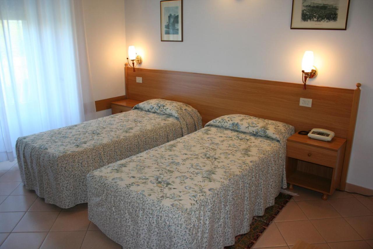 Hotel Castello Мезаньє Номер фото