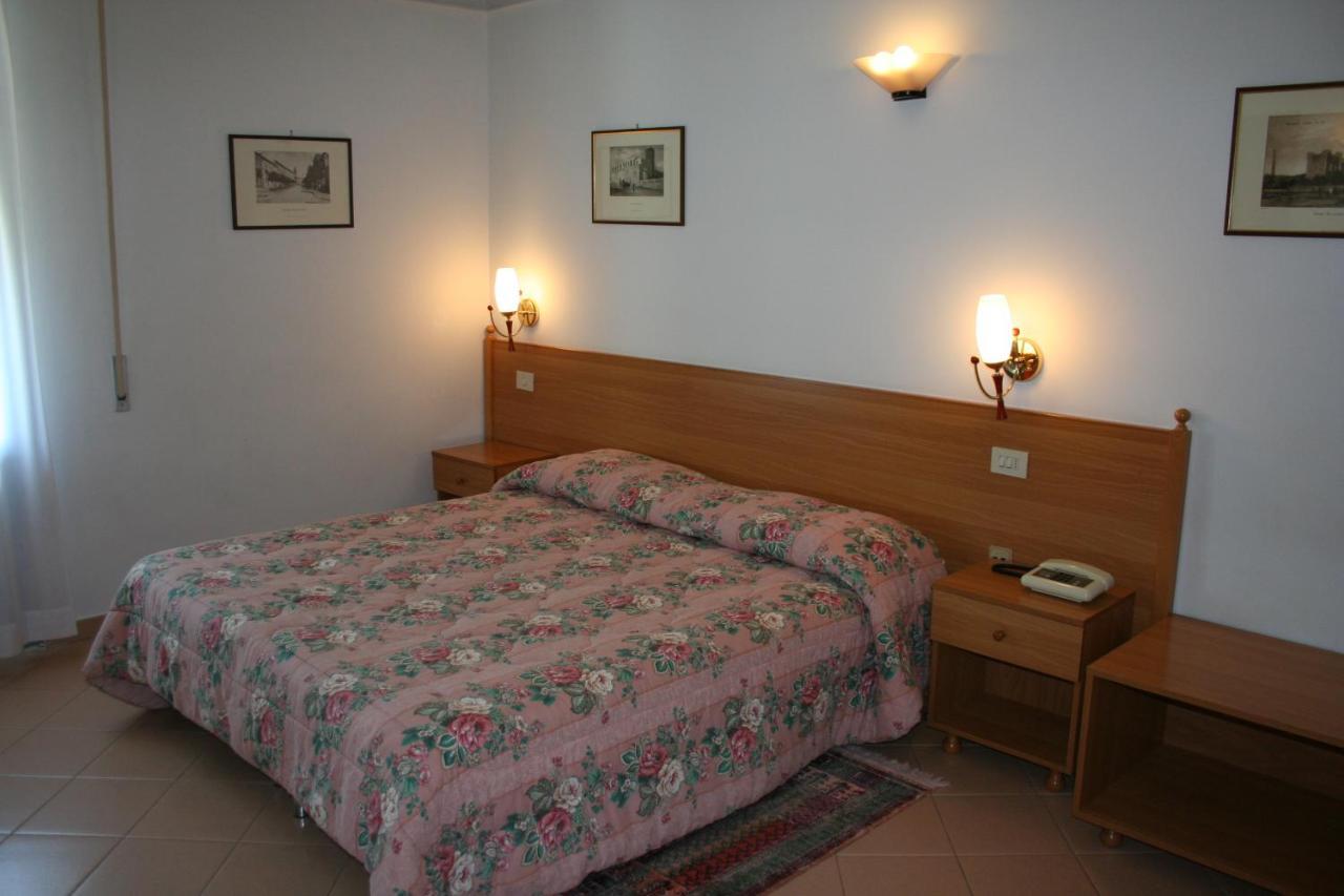 Hotel Castello Мезаньє Номер фото