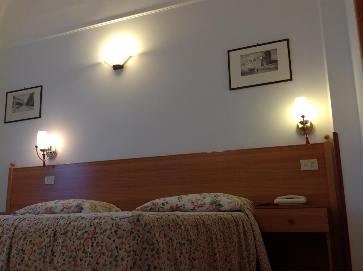 Hotel Castello Мезаньє Номер фото
