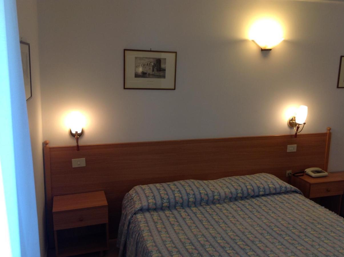 Hotel Castello Мезаньє Номер фото