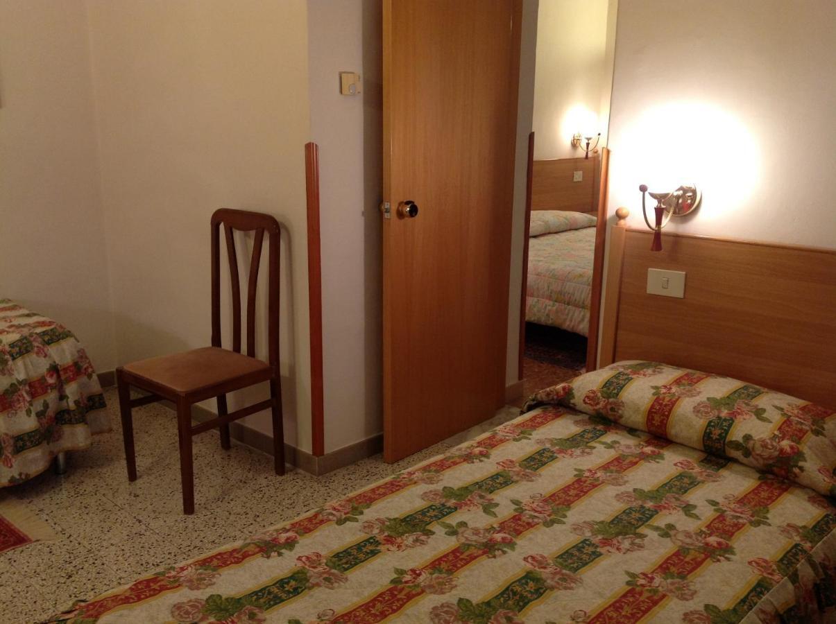 Hotel Castello Мезаньє Номер фото