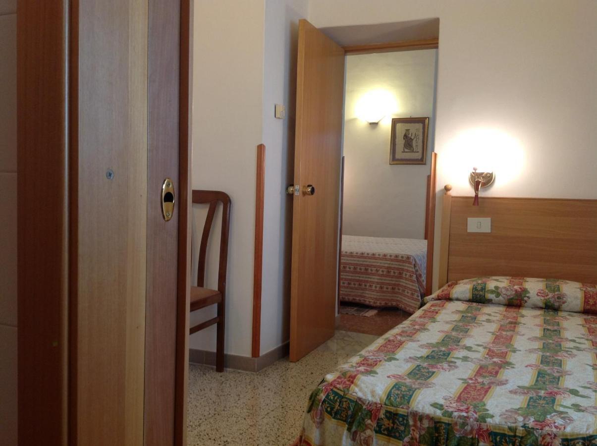 Hotel Castello Мезаньє Номер фото