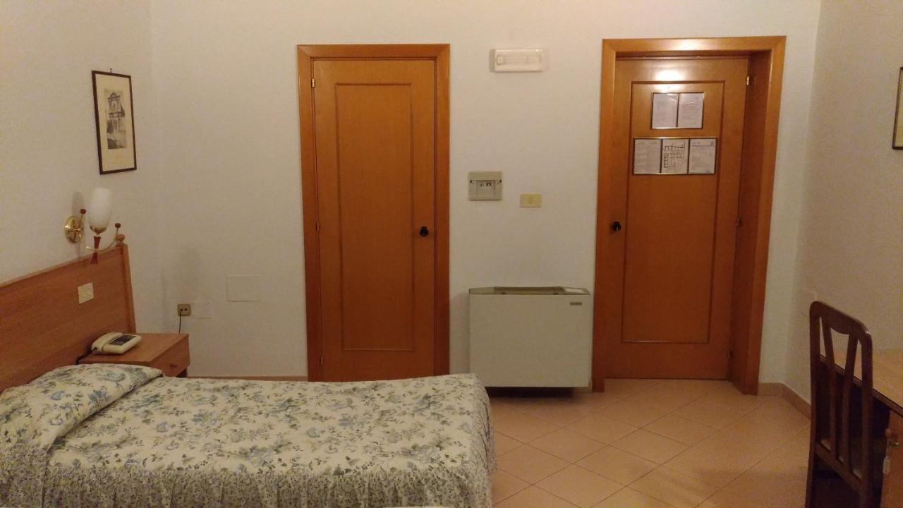 Hotel Castello Мезаньє Номер фото